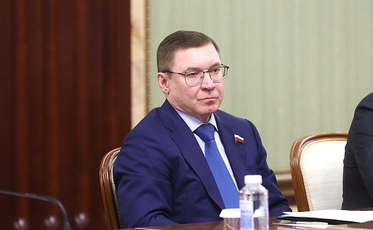 Владимир Якушев