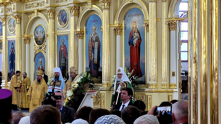 Юлия Лазуткина приняла участие в великом освящении Спасского кафедрального собора и божественной литургии в новоосвященном храме