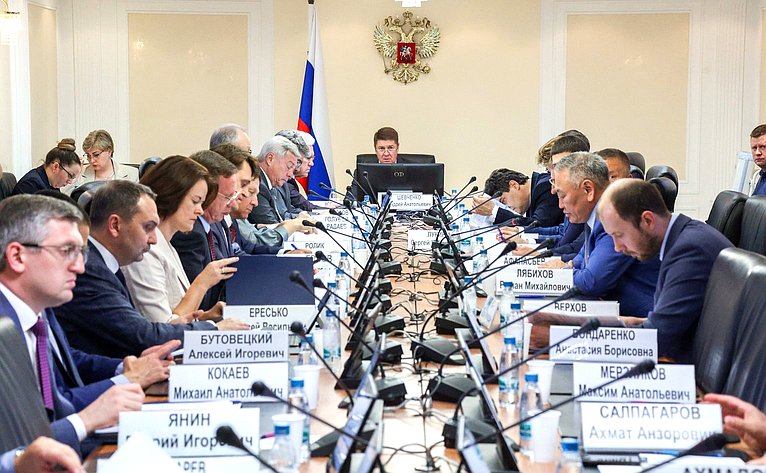 Заседание Комитета Совета Федерации по федеративному устройству, региональной политике, местному самоуправлению и делам Севера