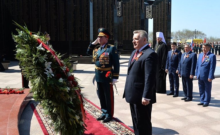 В. Озеров принял участие в торжественных мероприятиях посвященных 72-й годовщине Великой Победы