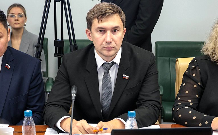 Сергей Карякин