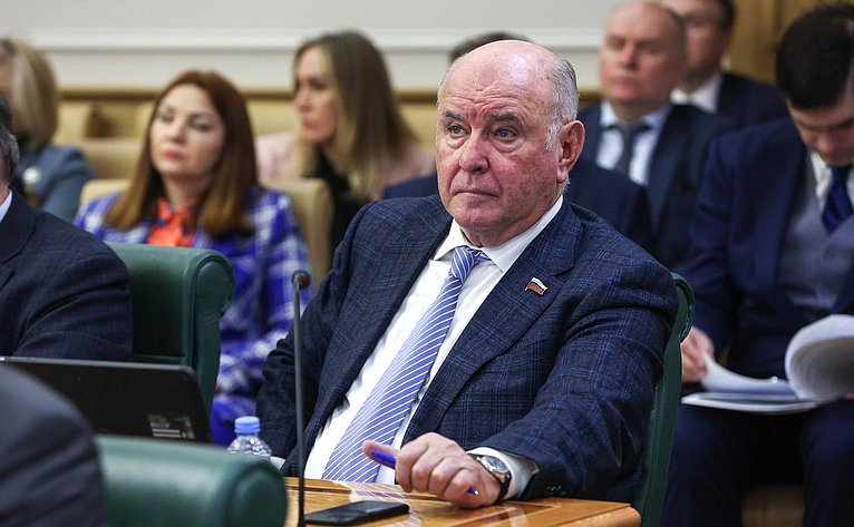 Григорий Карасин