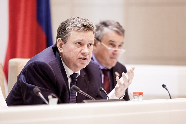 Евгений Бушмин на 358 заседании Совета Федерации