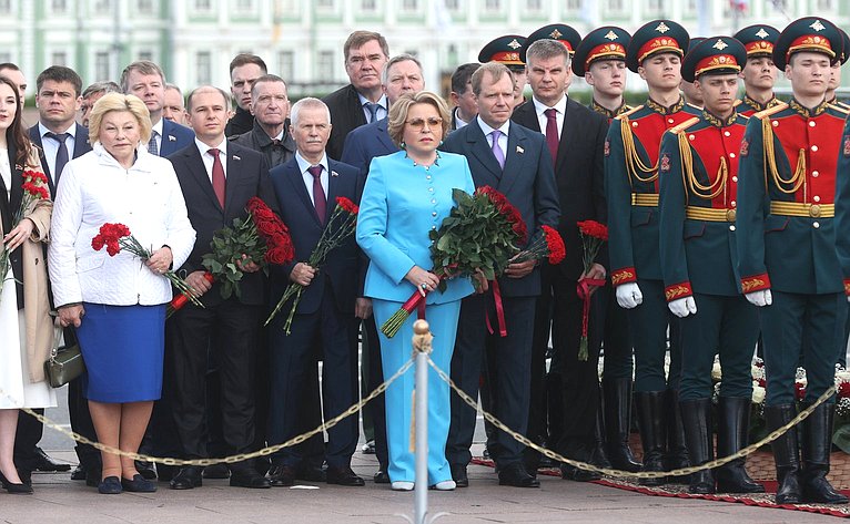 Валентина Матвиенко приняла участие в торжественных мероприятиях в честь 320-летия Санкт-Петербурга