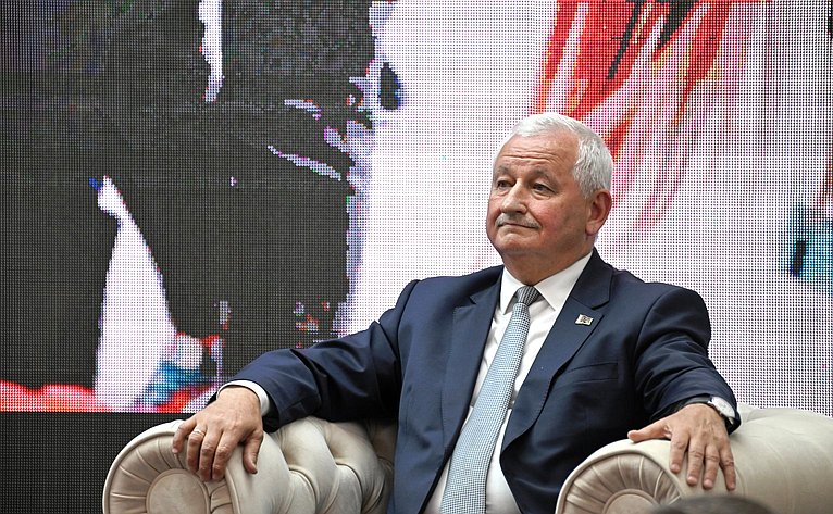 Диалоговая площадка участников проекта «Поезд Памяти» с председателем Совета Республики Нацсобрания Республики Беларусь Натальей Кочановой и заместителем Председателя Совета Федерации, председателем российского организационного комитета проекта Константин