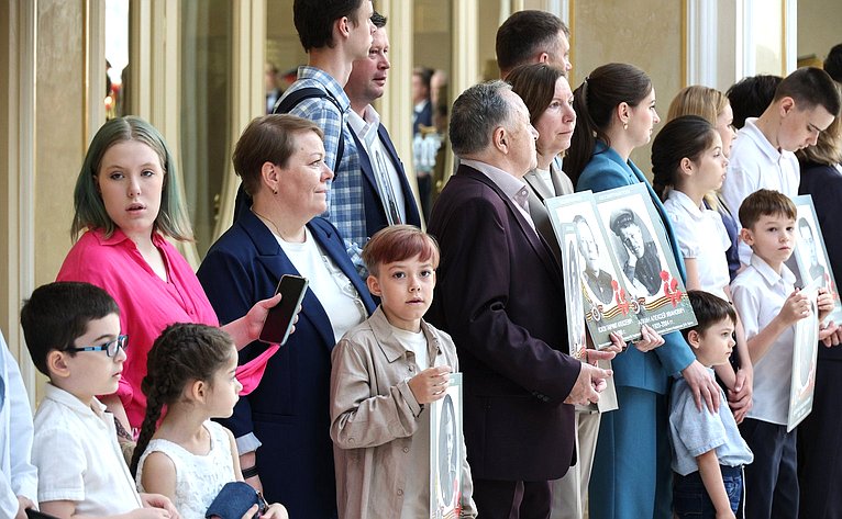 В Совете Федерации состоялась торжественная церемония открытия выставки «Память поколений»