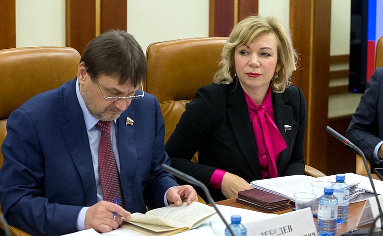 Владимир Лебедев и Елена Зленко