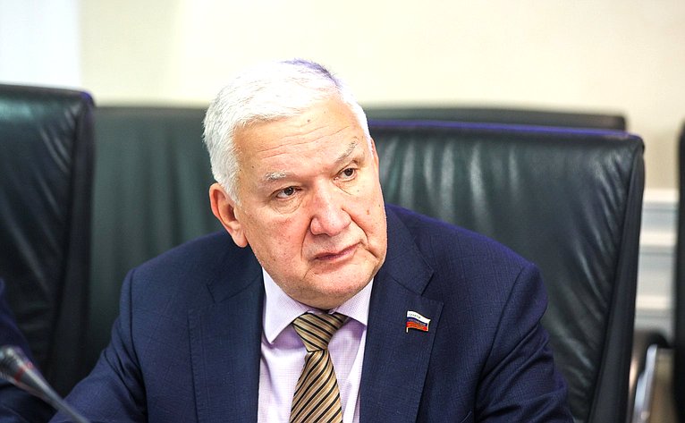 Михаил Белоусов