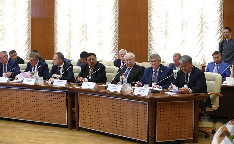 Совместное заседание Консультативного совета по содействию российско-японскому межпарламентскому и межрегиональному сотрудничеству