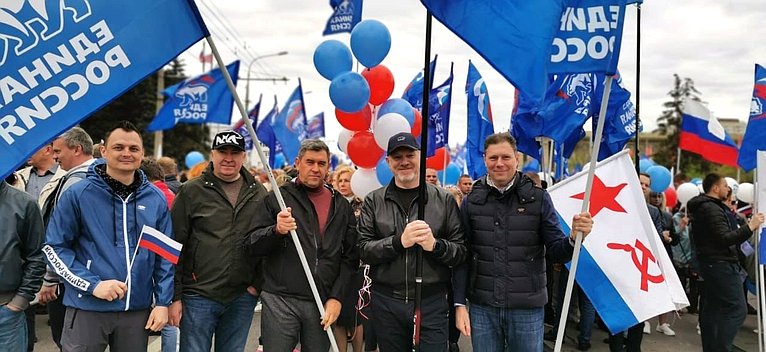 Сергей Горняков принял участие в масштабной традиционной демонстрации по случаю Праздника Весны и Труда