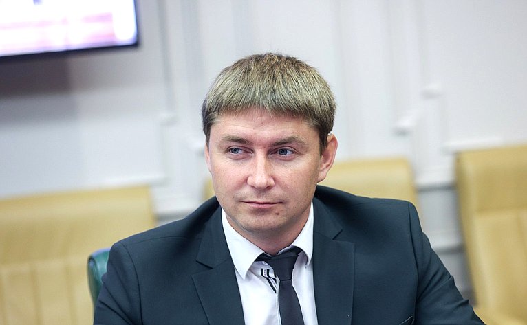 Заседание Палаты молодых законодателей при Совете Федерации