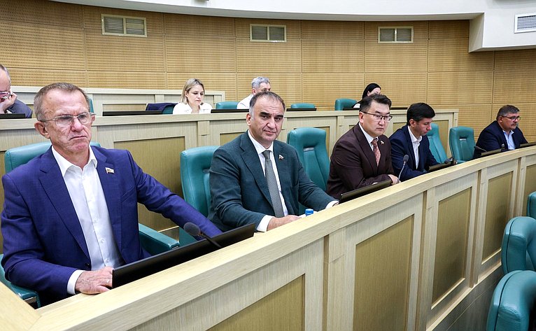 Пленарное заседание Второго Форума тружеников села