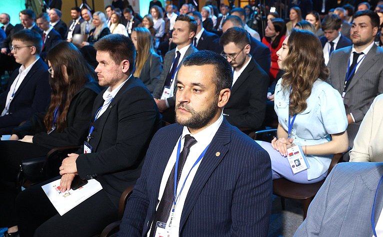 Встреча Председателя СФ Валентины Матвиенко и Председателя Совета Республики Национального собрания Республики Беларусь Натальи Кочановой с представителями молодежи России и Беларуси