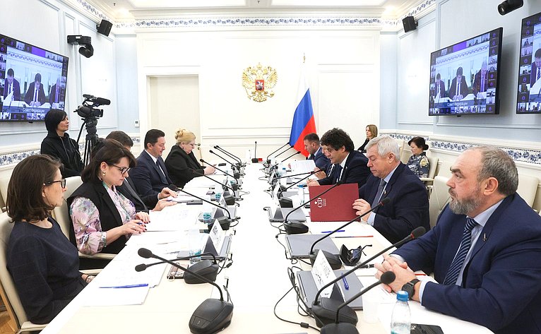 Совещание «Проблемы замены лифтового оборудования в субъектах Российской Федерации»