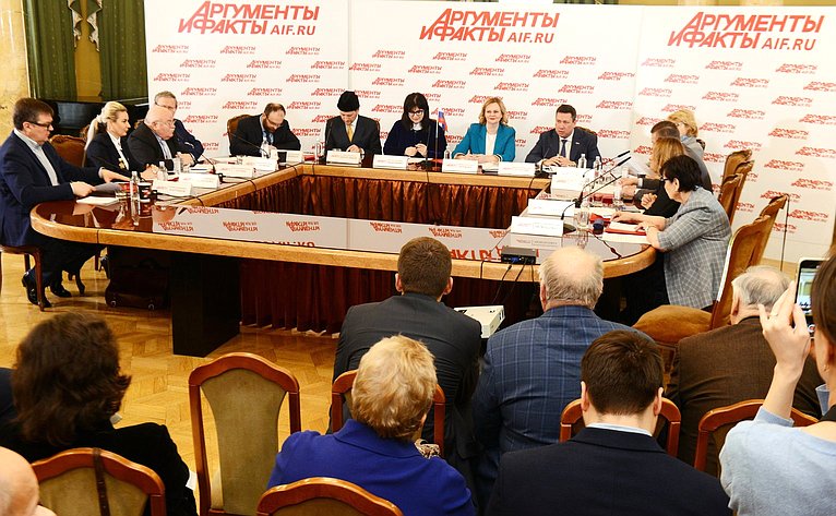 Владимир Полетаев принял участие в обсуждении поправок в Конституцию РФ