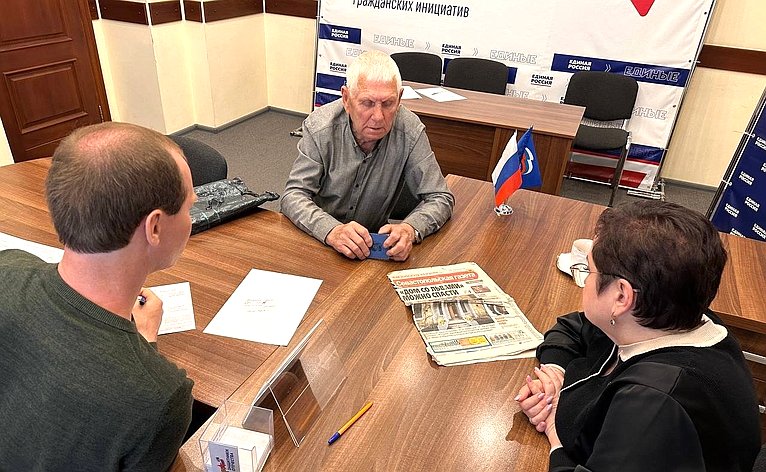 Лариса Мельник провела очередной приём граждан региона