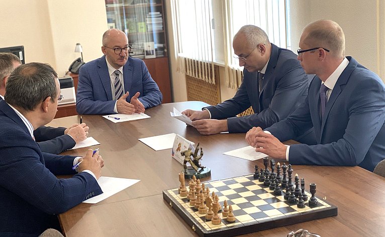 Олег Цепкин поздравил Челябинскую областную федерацию шахмат с открытием нового филиала