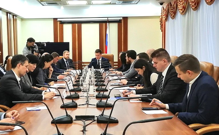 Александр Пронюшкин провел совещание Экспертного совета Русско-азиатского союза промышленников и предпринимателей