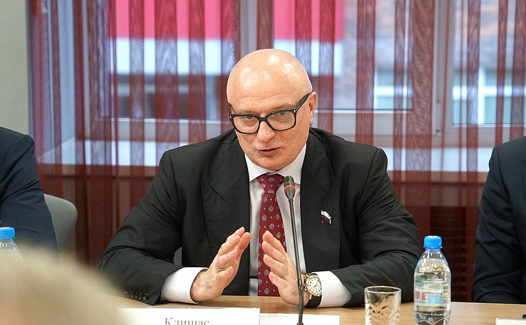 Андрей Клишас
