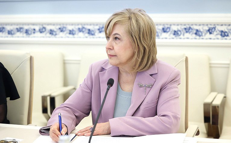 Встреча заместителя Председателя Совета Федерации Инны Святенко с директором Европейского регионального бюро Всемирной организации здравоохранения