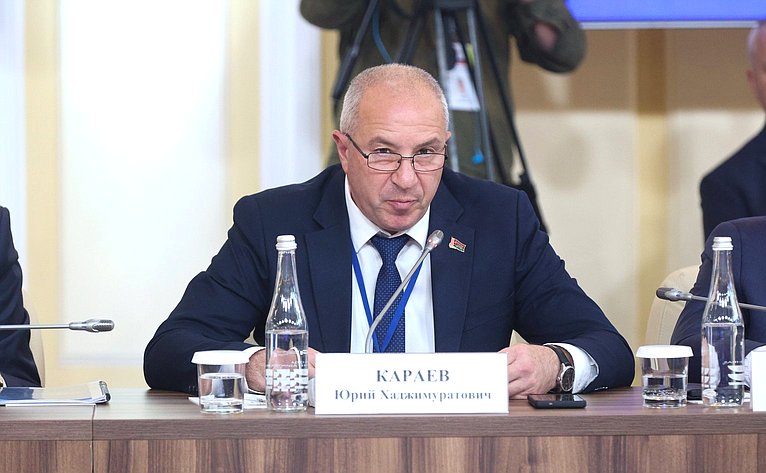 Встреча Председателя СФ Валентины Матвиенко и Председателя Совета Республики Национального собрания Республики Беларусь Натальи Кочановой с руководителями органов государственной власти субъектов Российской Федерации и регионов Республики Беларусь