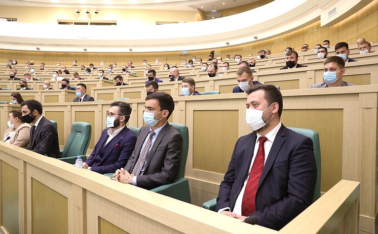 Заседание Палаты молодых законодателей при Совете Федерации
