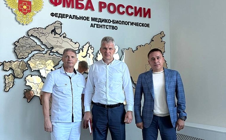 Айрат Гибатдинов совершил рабочую поездку в город Димитровград и Мелекесский район, где посетил ряд ключевых социальных и медицинских объектов