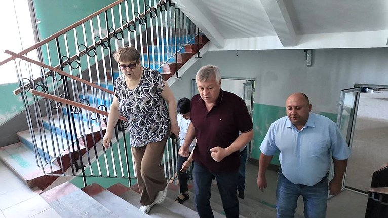 Сергей Михайлов в рамках рабочей поездки проверил ход строительных работ в образовательных организациях Забайкальского края