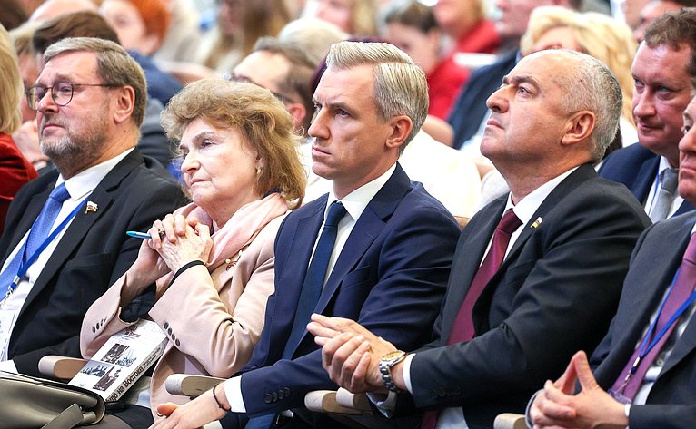 Пленарное заседание Х Парламентского форума «Историко-культурное наследие России»