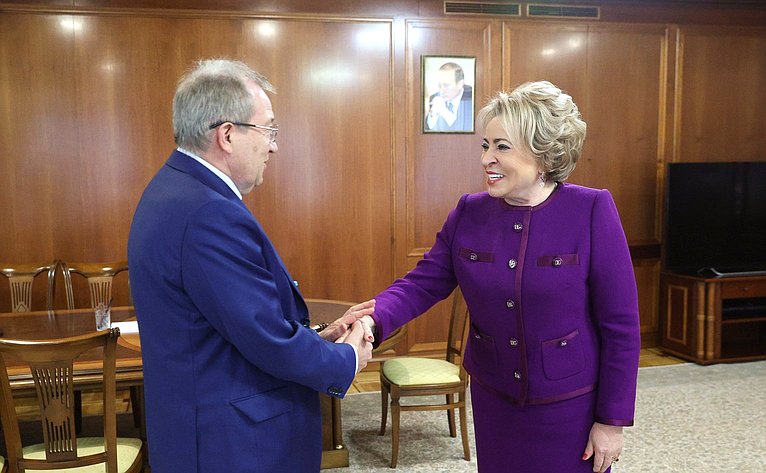 Валентина Матвиенко провела встречу с президентом Российской академии наук Геннадием Красниковым
