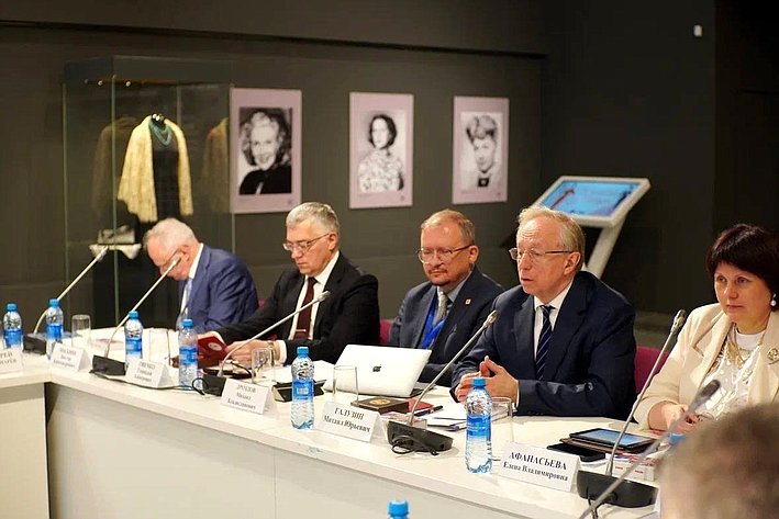 Елена Афанасьева приняла участие в заседании Всемирного координационного совета российских соотечественников