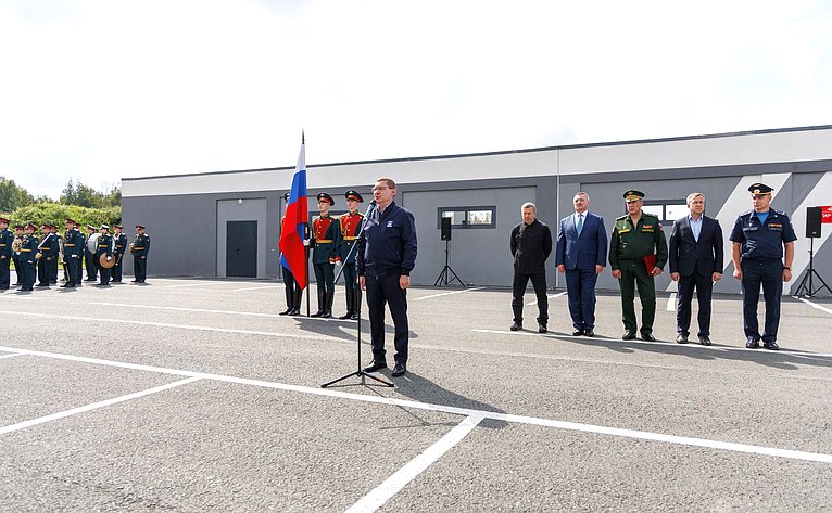 Первый заместитель Председателя Совета Федерации Владимир Якушев в ходе рабочей поездки в Свердловскую область принял участие в мероприятиях, направленных на поддержку участников специальной военной операции и развитие социальной инфраструктуры региона