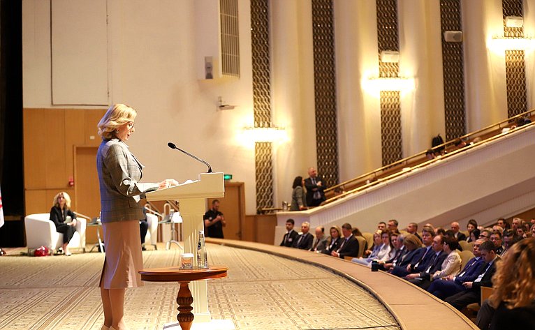 Заместитель Председателя СФ Инна Святенко приняла участие в расширенном заседании Министерства здравоохранения Российской Федерации