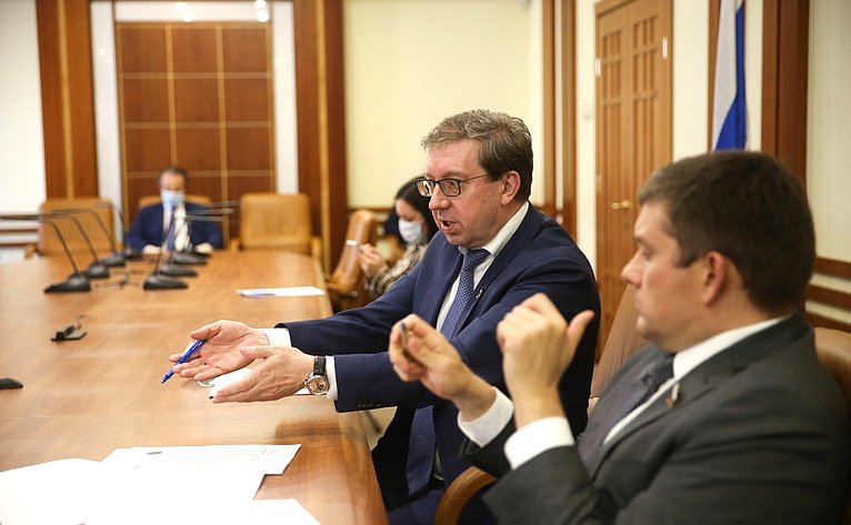 Правительственное совещание с участием Н. Журавлева и А. Майорова