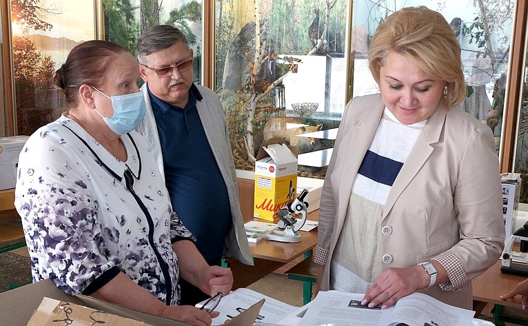 Лилия Гумерова в ходе работы в регионе ознакомилась с проектом реконструкции гимназии № 1 и осмотрела полилингвальную школу № 23