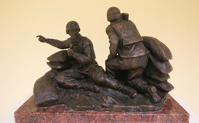 В Совете Федерации открылась выставка скульптур и картин «Защитникам русской земли»