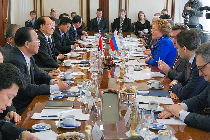 Переговоры с Председателем Президиума Верховного Народного Собрания КНДР Ким Ен Намом-6