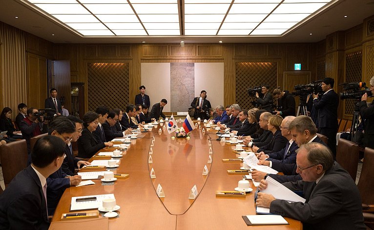 Встреча Председателя Совета Федерации В. Матвиенко с Председателем Национального собрания Республики Корея Мун Хи Саном
