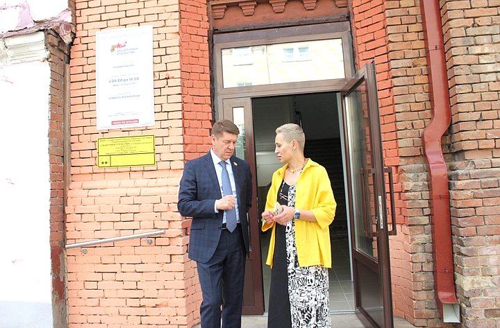 Андрей Шевченко посетил филиал фонда «Защитники Отечества» в Оренбурге и провел прием граждан в регионе