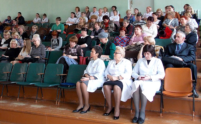 Людмила Козлова в рамках работы в регионе провела очередное занятие Школы педиатра