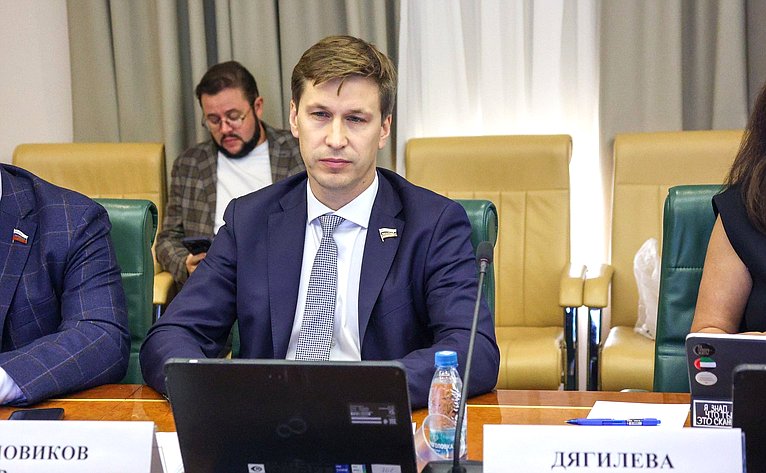 Иван Новиков