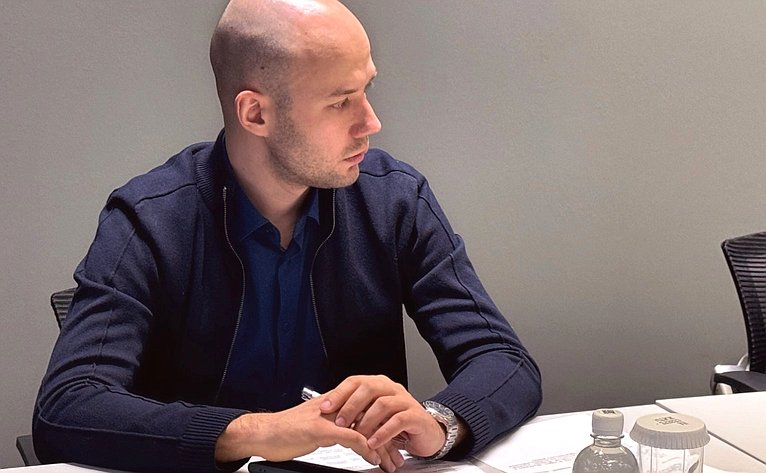 Елена Дягилева провела совещание, темами которого стали действующие преференции для бизнеса в Мурманской области и вектор дальнейшего развития льготных режимов на Дальнем Востоке и в Арктике