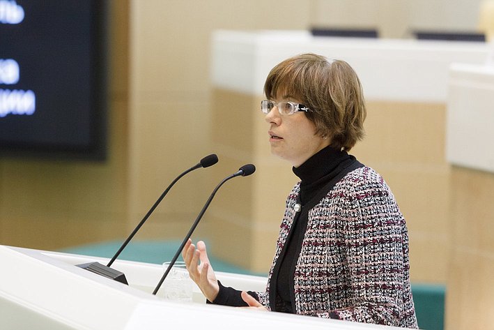 парламентские слушания, посвященные планированию бюджета на 2015 год и на период 2016–2017 годов -16 Ксения Юдаева