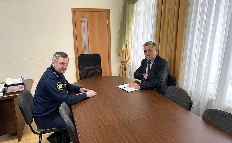 Юрий Валяев в ходе работы в регионе провел встречу с начальником УФСИН автономии Василием Михайленко