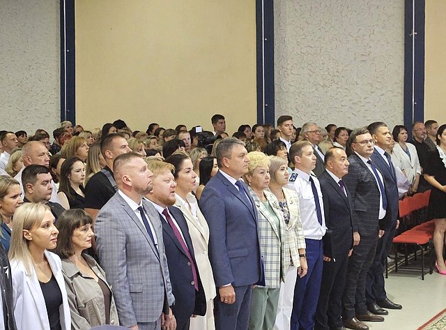 Ольга Бас приняла участие в августовском педсовете в Луганске