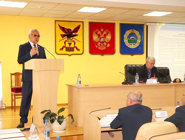 Баир Жамсуев в поселке Агинское принял участие в первом организационном заседании Собрания представителей Агинского Бурятского округа