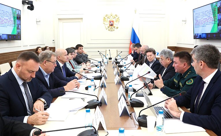 Заседание Экспертного совета при Комитете Совета Федерации по аграрно-продовольственной политике и природопользованию «Природопользование и охрана окружающей среды»