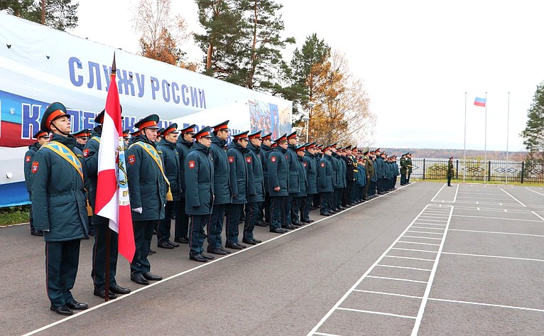 Юрий Воробьев принял участие в торжественной церемонии приведения кадет к клятве
