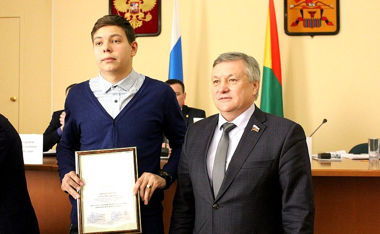 Сергей Михайлов принял участие во вручении правительственных наград спортсменам и сотрудникам учреждений краевого министерства спорта