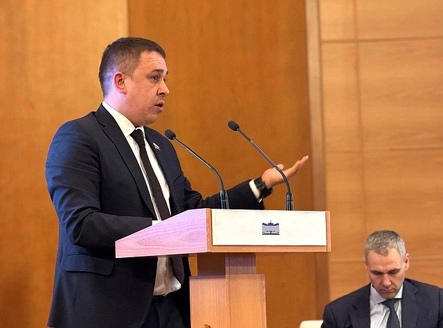 Айрат Гибатдинов выступил в ходе парламентских слушаний на тему «Обеспечение безопасности в образовательных организациях: анализ проблем и предложения по их преодолению»
